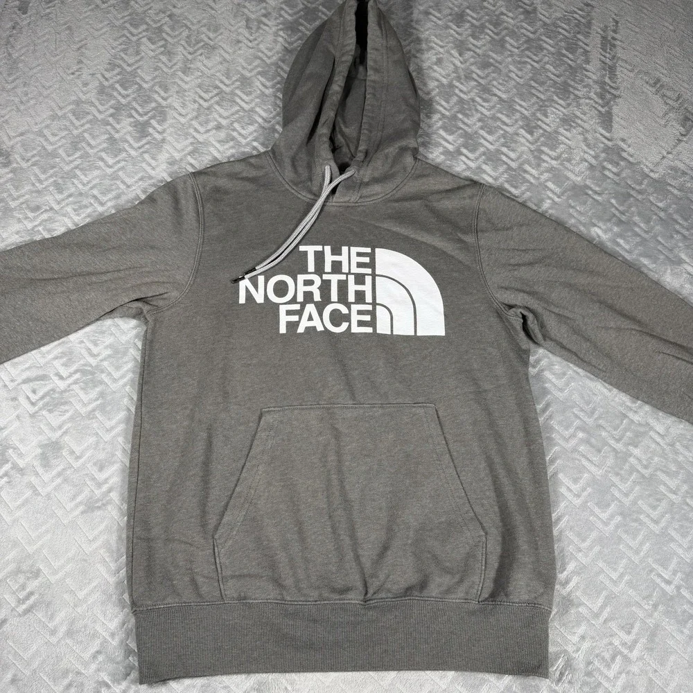 The North Face Men's Sweater Half Dome Grey Pullover Hoodie Small Gray White